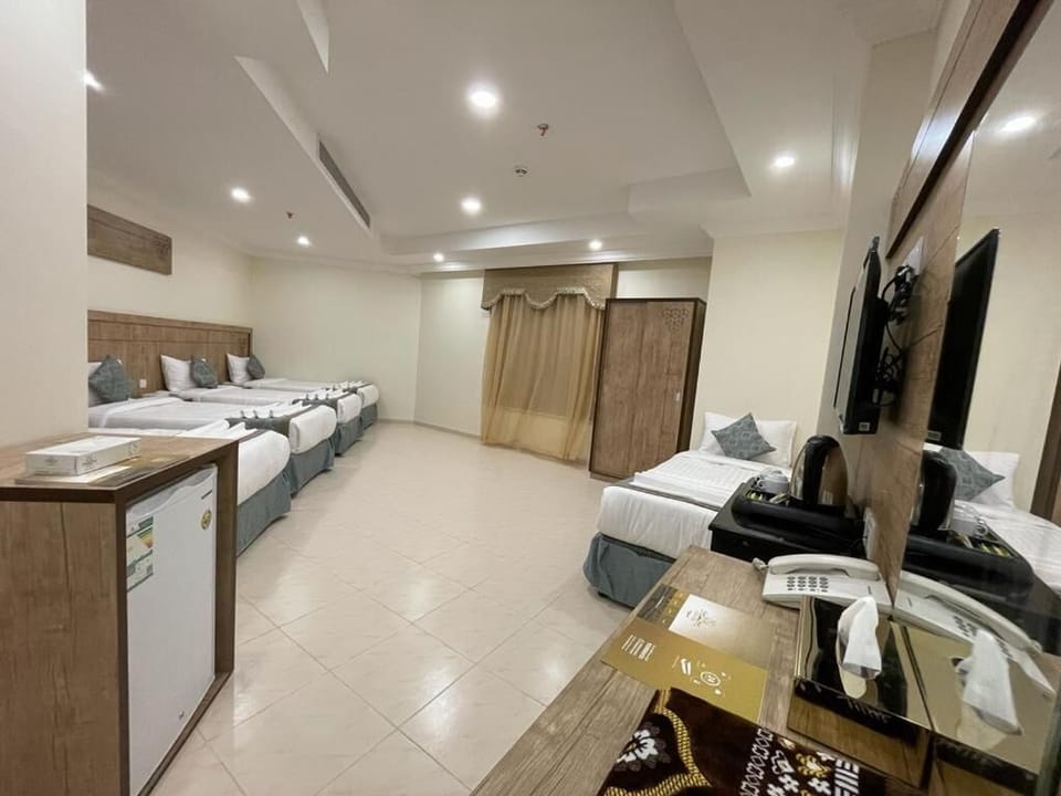 Soundproofing, WiFi (free)