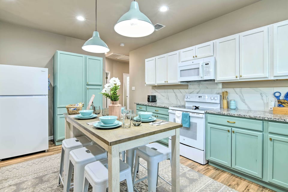 Kitchen | Cooking Basics | Dishware Provided