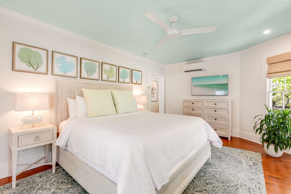 Comfortable King bed