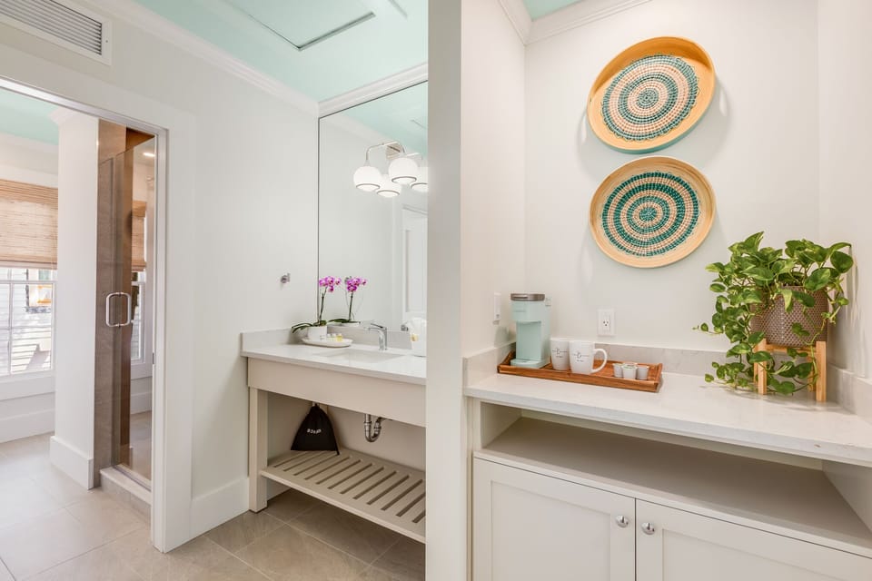 Spacious bathroom