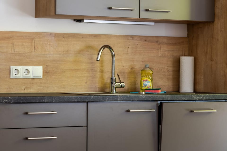 House | 2 bedrooms, iron/ironing board, WiFi