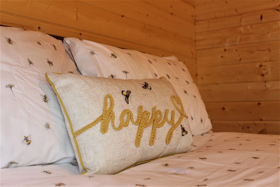 Stunning 5-bed Cabin in Ashton Under Hill Cabin in Wychavon District