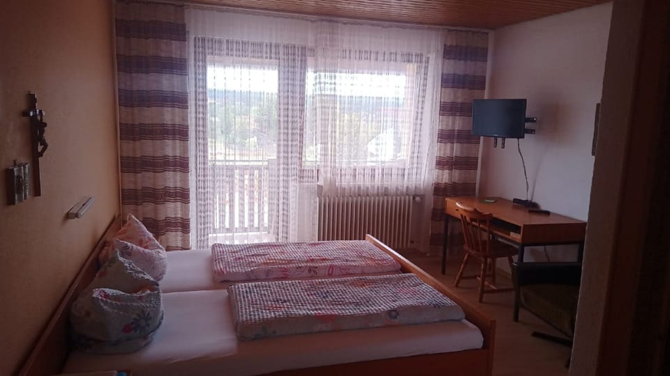 Double Room | Free WiFi, bed sheets