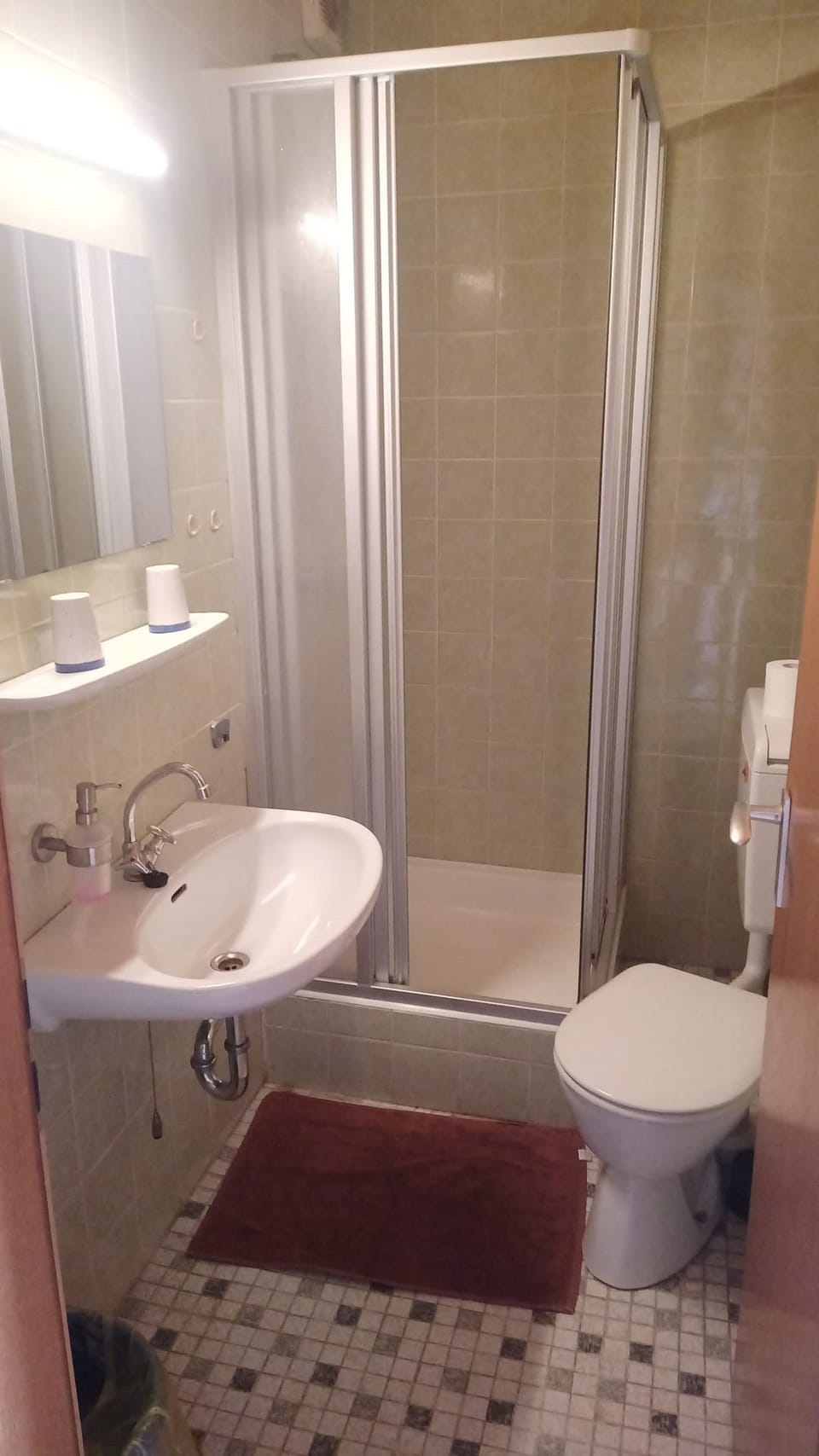 Double Room | Bathroom | Shower, towels