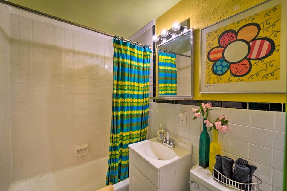 Full Bathroom | Linens & Towels