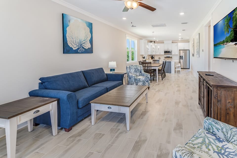 Large open floor plan with 3 bedrooms and 3.5 baths