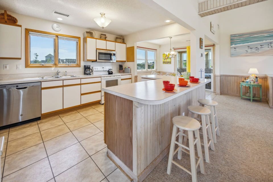 Surf or Sound Realty - 1044 - K Seas Legacy - Kitchen -1