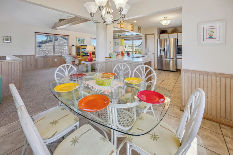 Surf or Sound Realty - 1044 - K Seas Legacy - Dining Area -2