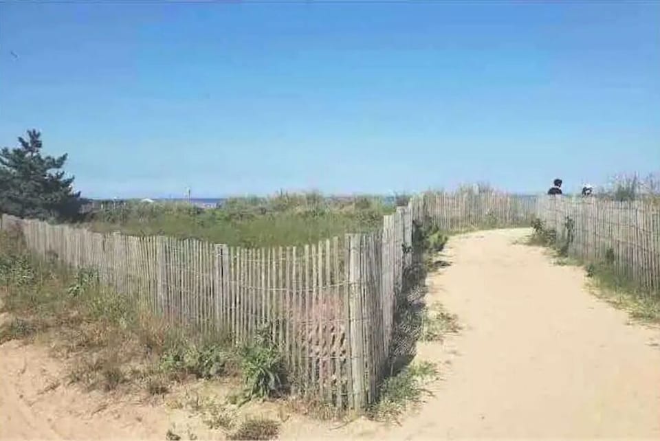 Easy direct beach access, no roads to cross!!