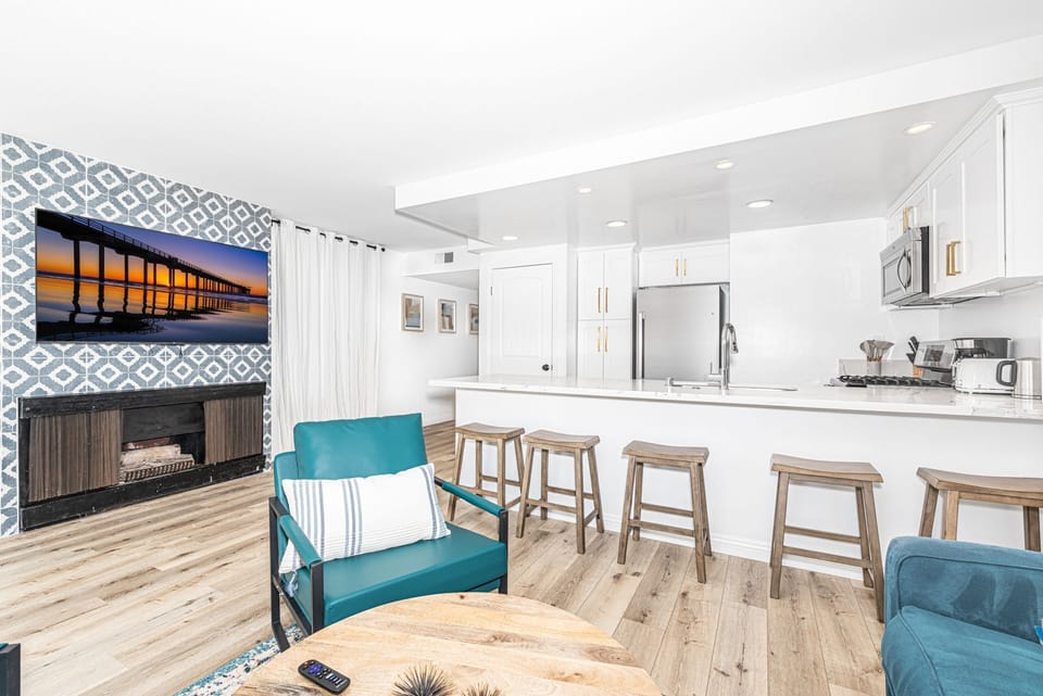 The open floor plan allows for easy group hangouts after a day at the beach.
                