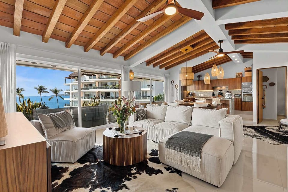 living room with sea view.