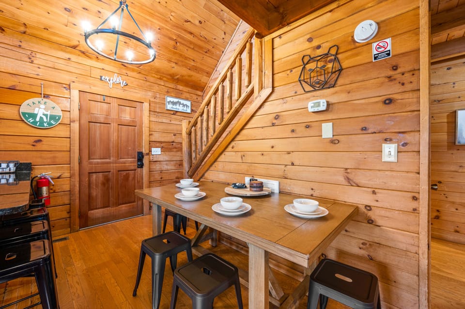 Seating for 8 for your favorite meal, between the table and the bar