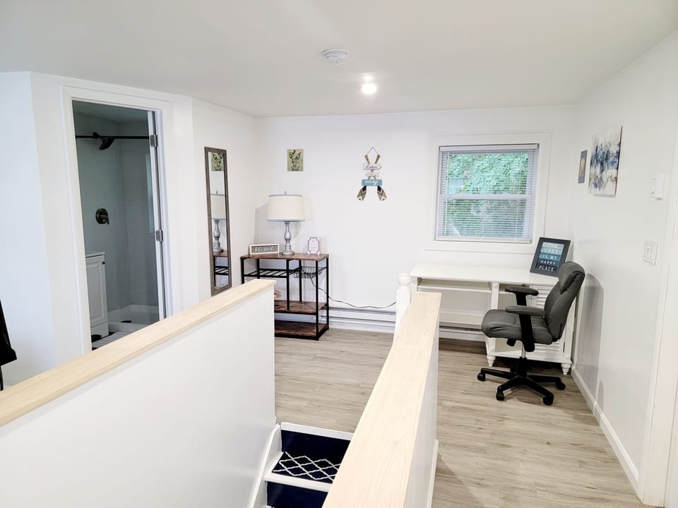 2nd floor common area