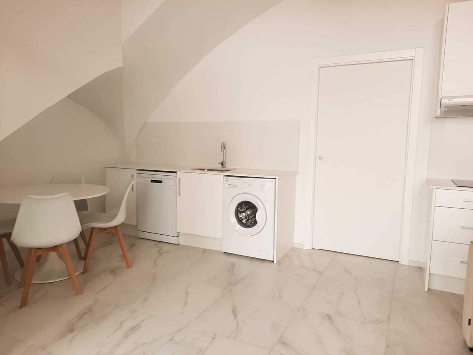 Superior Studio, Accessible, Ensuite | Food and drink