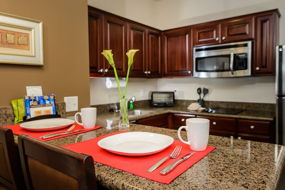 Convenient breakfast bar makes snacks and drinks a breeze.