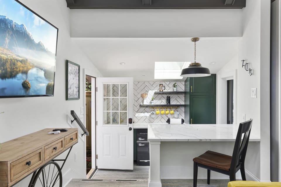 The natural light makes this space even brighter! 
