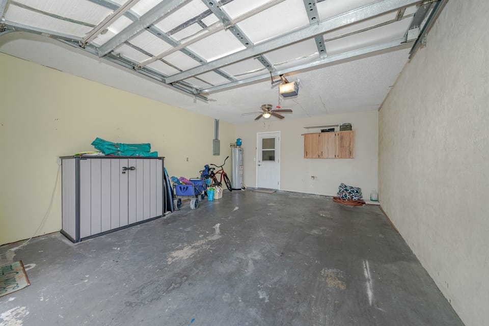 Attached Garage and Beach Essentials