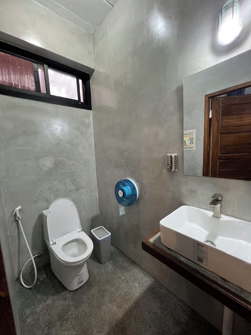 Deluxe Shared Dormitory | Blackout drapes, free WiFi, bed sheets