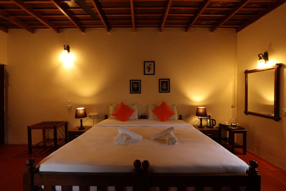 Deluxe Room | Individually furnished, desk, free WiFi, bed sheets
