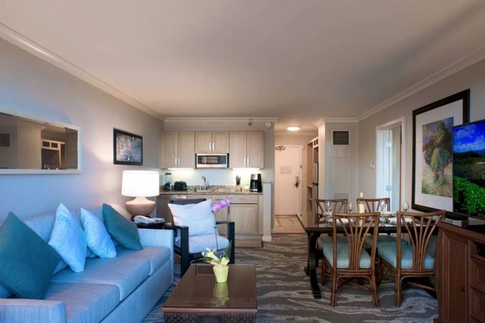 Living Room &amp; Kitchenette