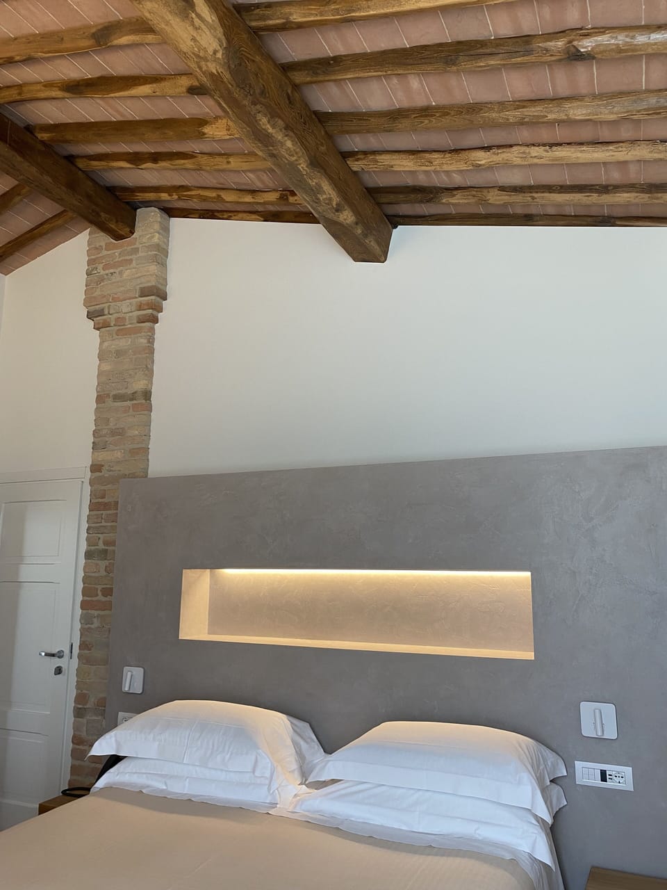 Deluxe Panoramic | Minibar, in-room safe, blackout drapes, soundproofing