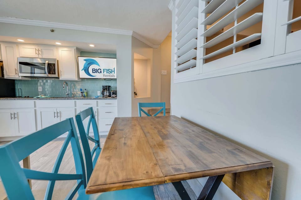  Kitchen + Dining Area
