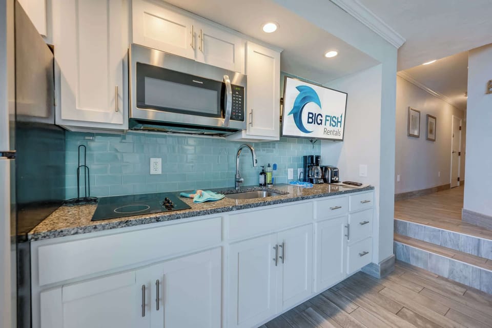  Kitchen + Dining Area
