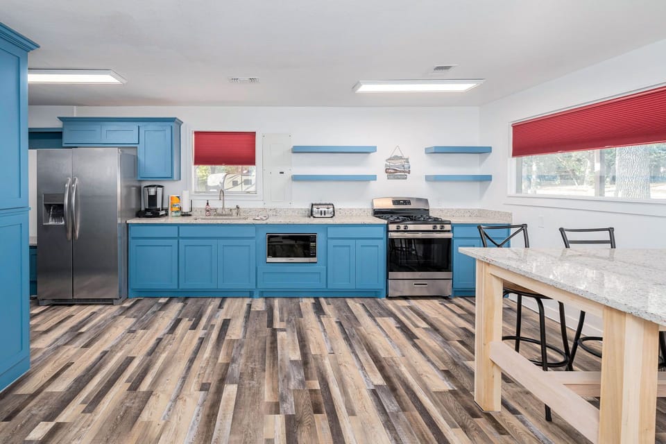 Fully stocked kitchen (Guest house)
