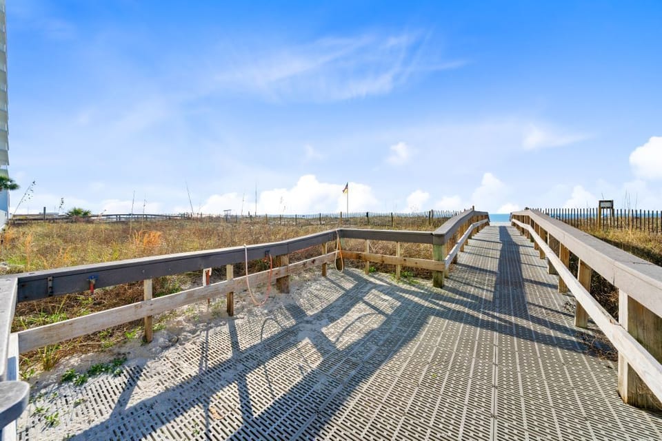 5 Lighthouse Boardwalk to Beach