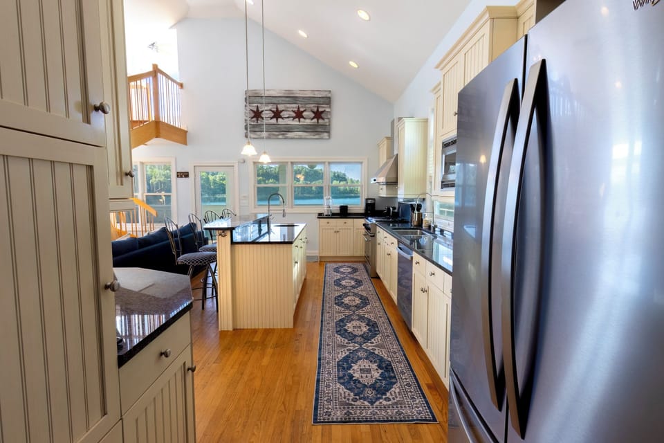 Main Level | Kitchen