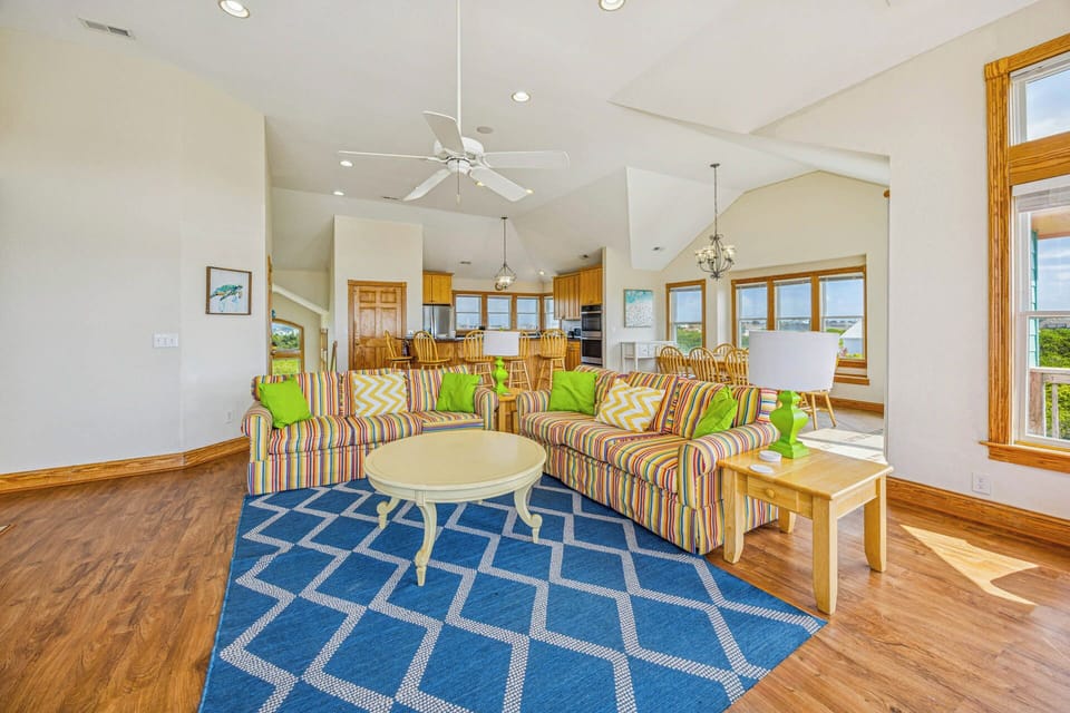 Surf or Sound Realty - 1032 - Sparrow's Treehouse - Great Room -4