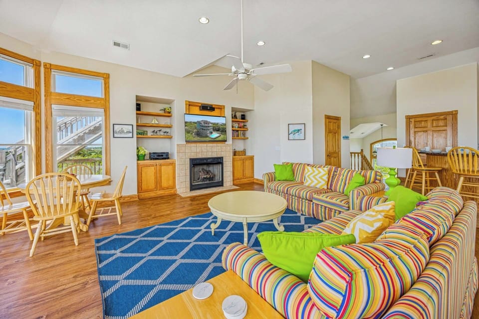 Surf or Sound Realty - 1032 - Sparrow's Treehouse - Great Room -3
