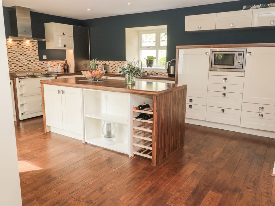 Fridge, dishwasher, electric kettle, toaster