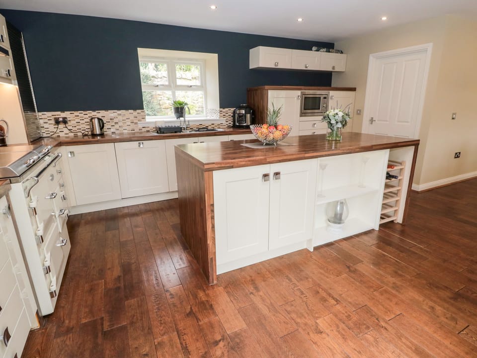 Fridge, dishwasher, electric kettle, toaster