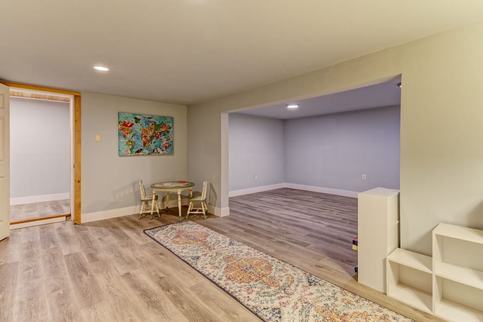 Kid's Game room (Basement)