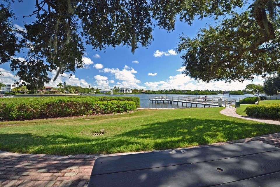 Bay Oaks Intracoastal View
