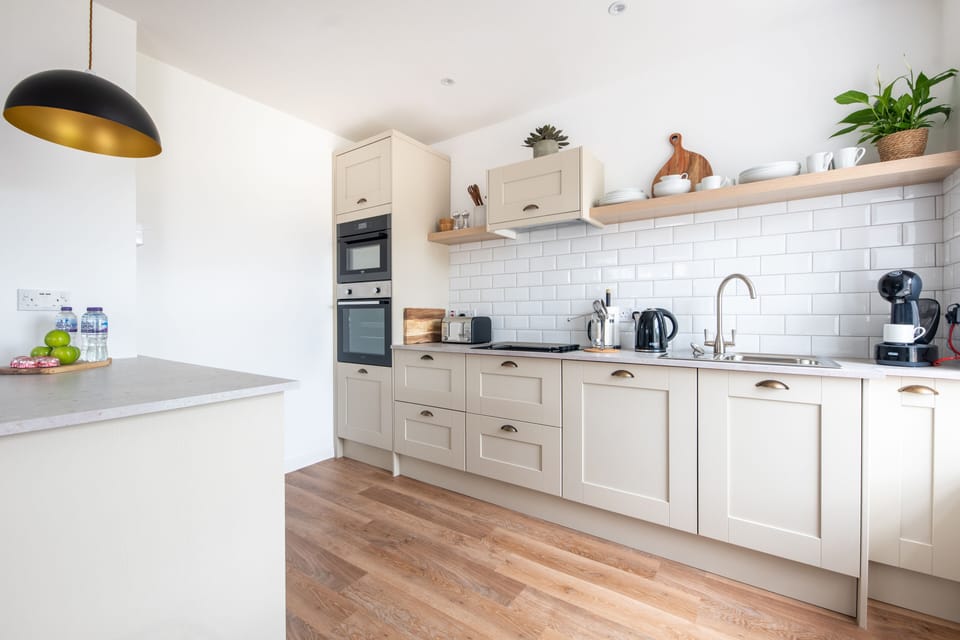 Luxury Cottage, Ensuite (End House Inverness) | Shared kitchen