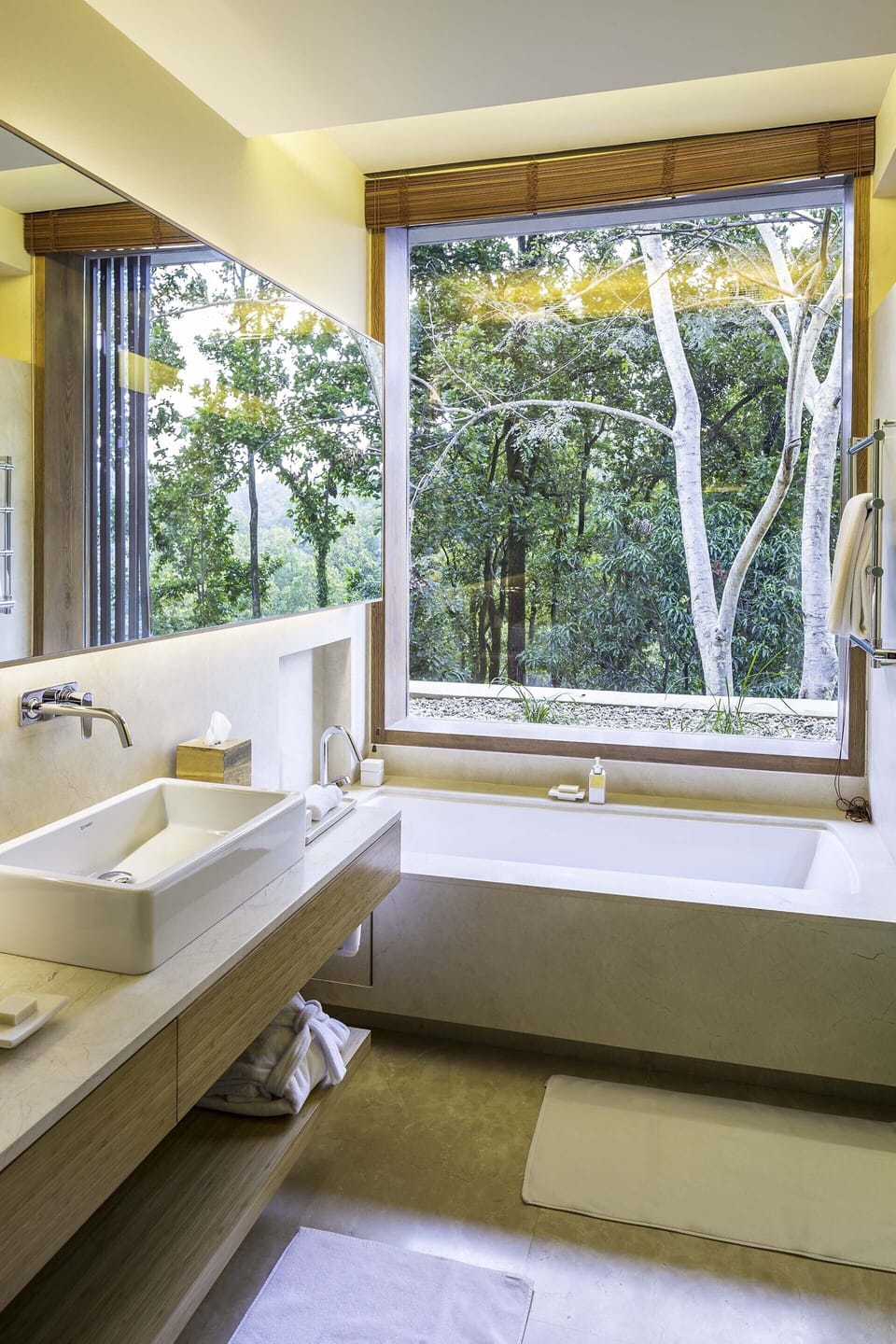 Separate tub and shower, free toiletries, hair dryer, bathrobes