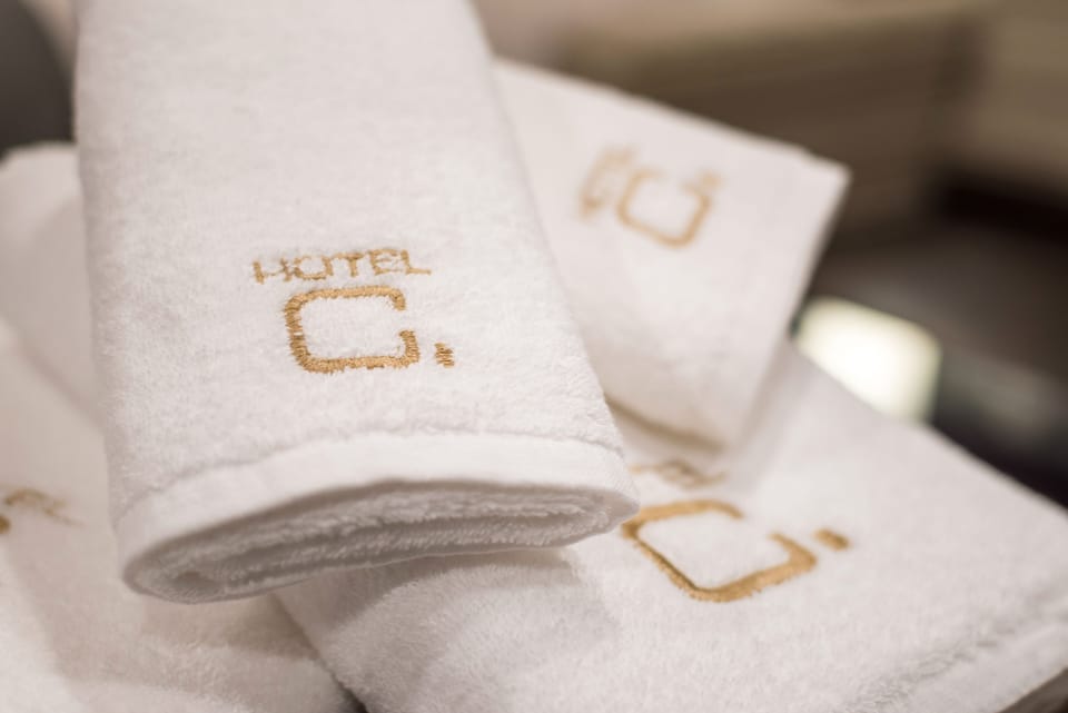 Deluxe Double Room | Room amenity