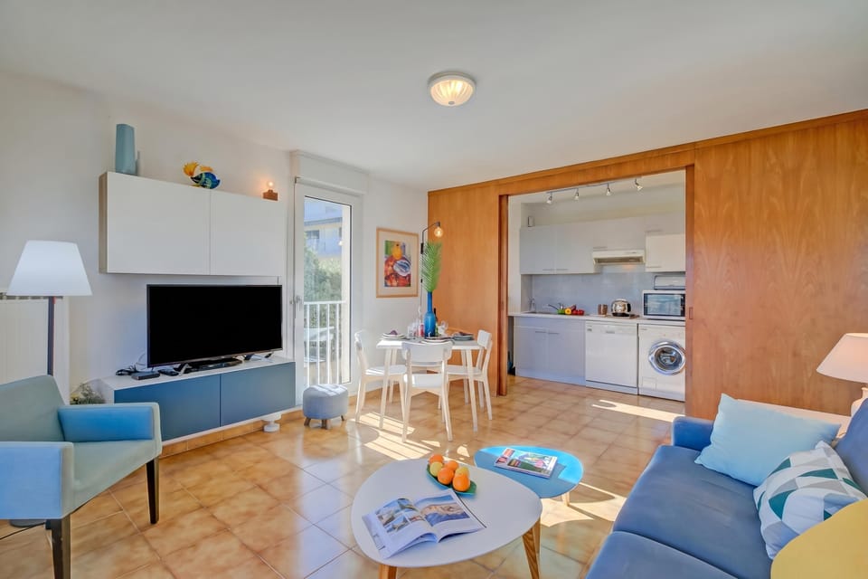 Living and dining room