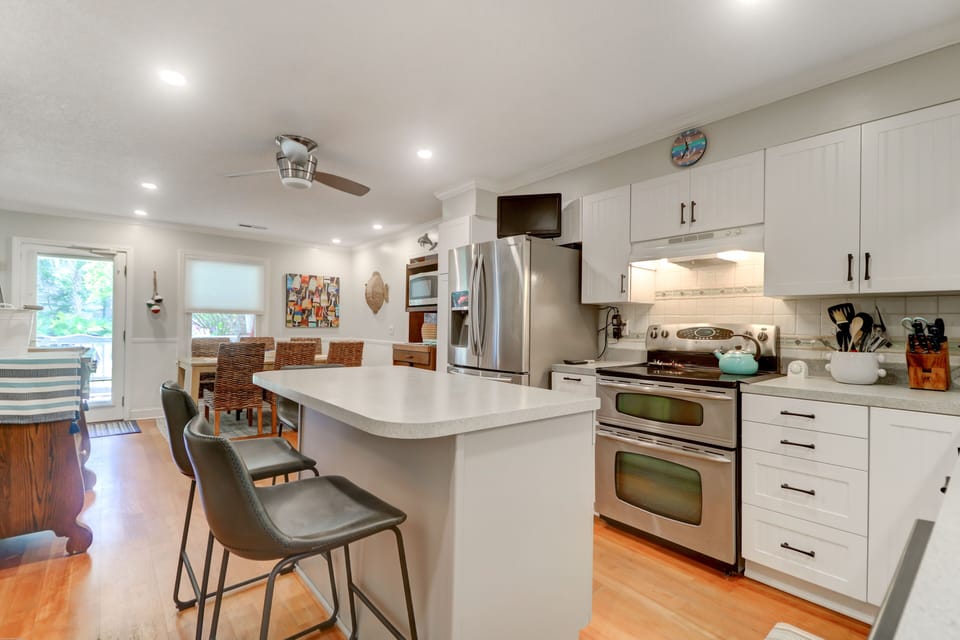 Fully stocked kitchen