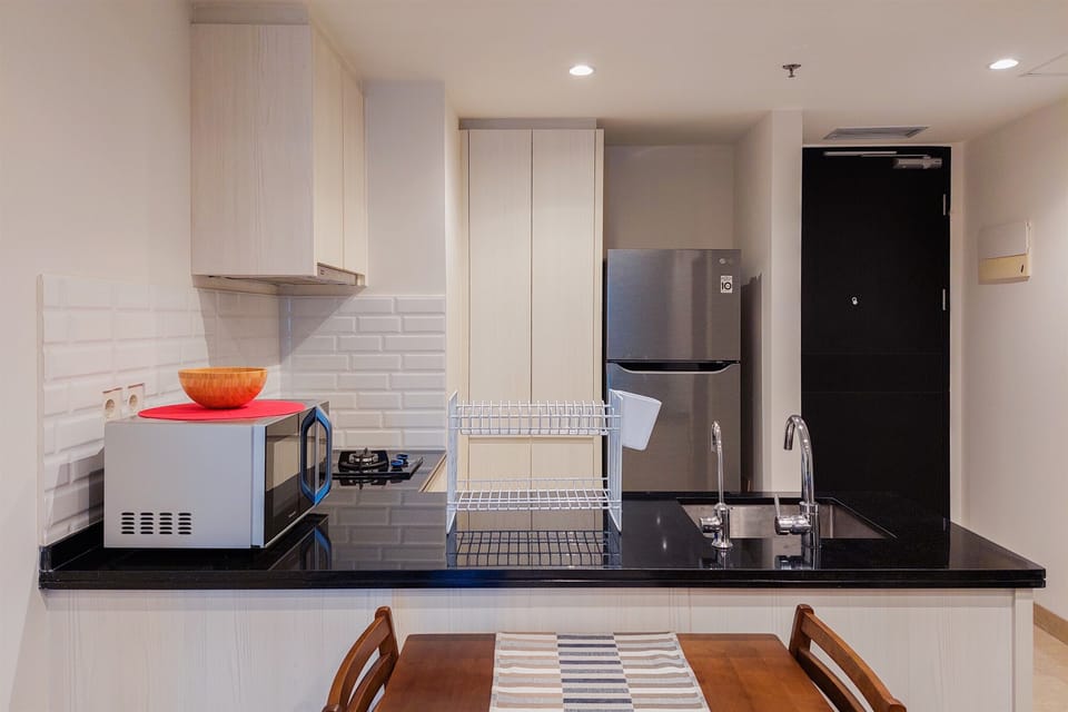 Apartment | Private kitchen | Fridge, microwave, stovetop, rice cooker