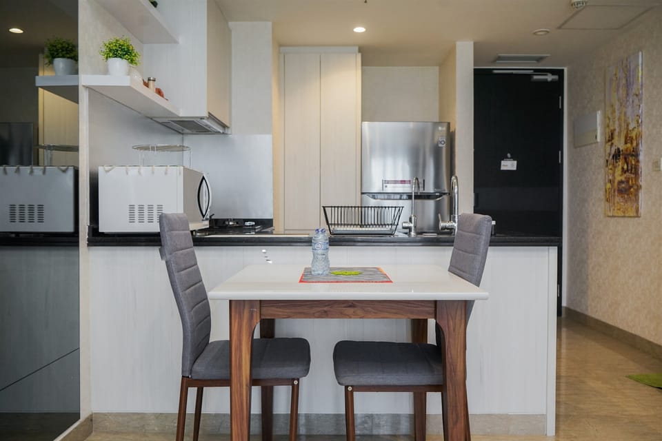 Apartment | Living area | TV