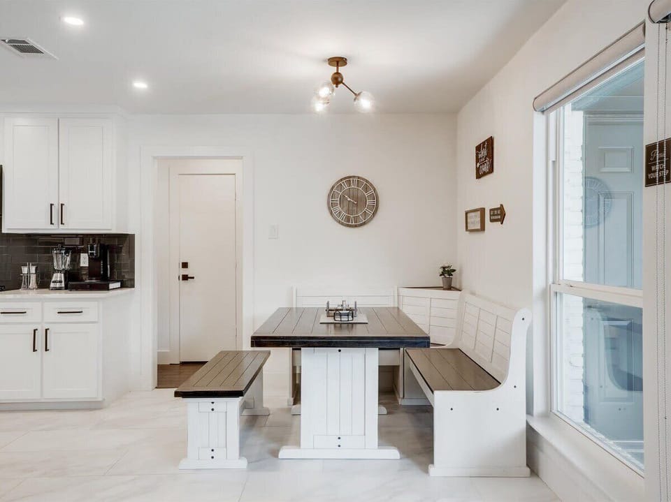 With plenty of natural morning sunlight, this cozy intimate breakfast nook is perfect for your morning coffee!