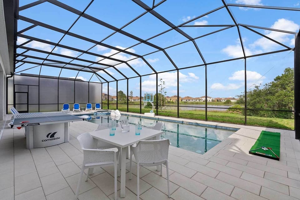 Private Pool & Patio