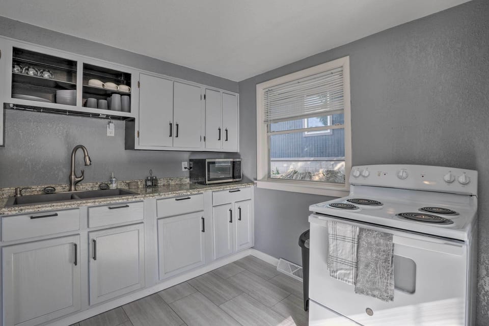 Kitchen | Coffee Maker | Toaster