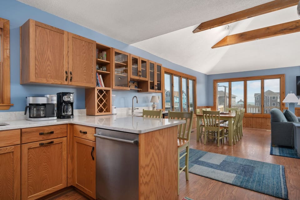 DK390: Tidy Duck | TL Kitchen, Dining and Living Area