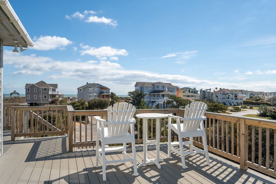 DK390: Tidy Duck | TL Sun Deck with an ocean view