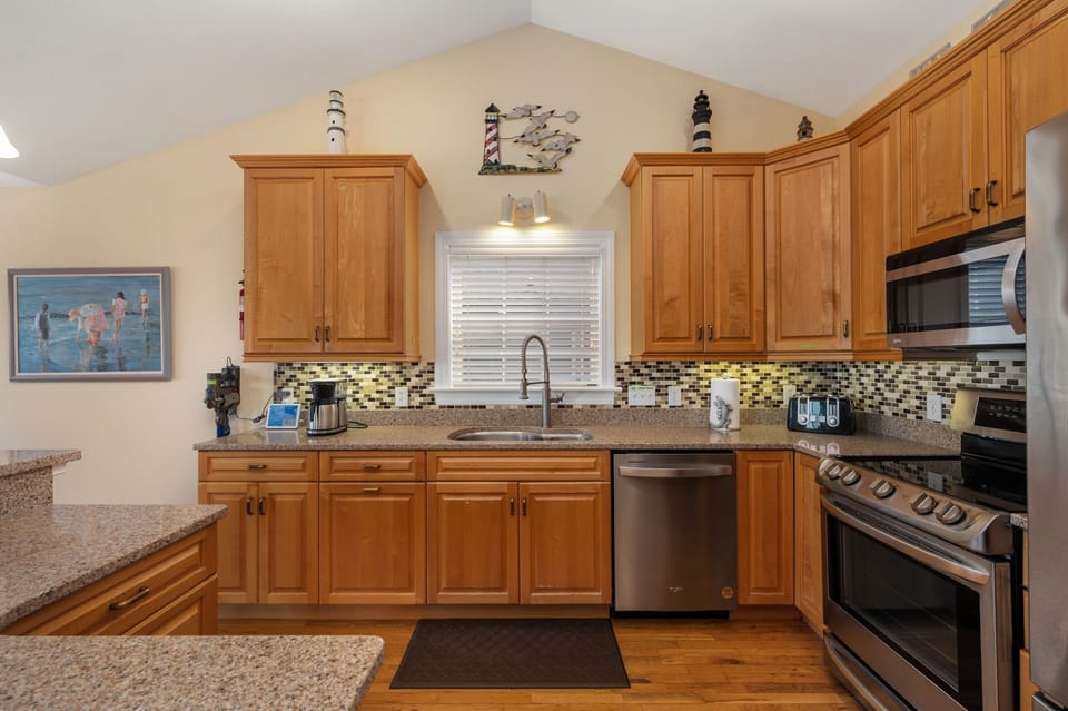 NH274: Queen Anne's Retreat | TL Kitchen Area