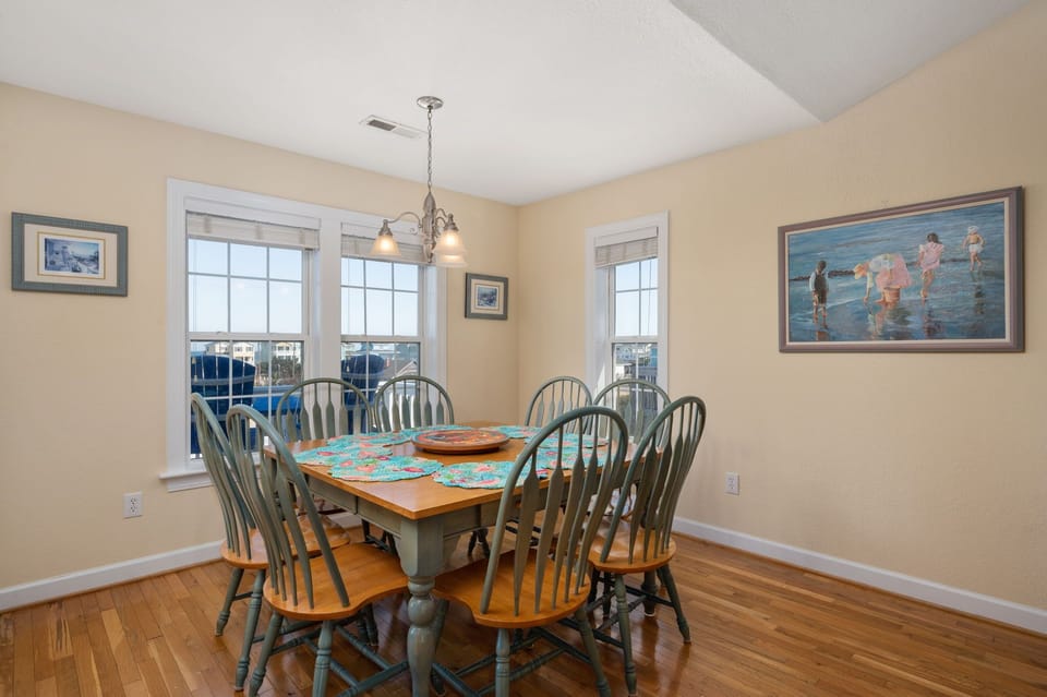 NH274: Queen Anne's Retreat | TL Dining Area